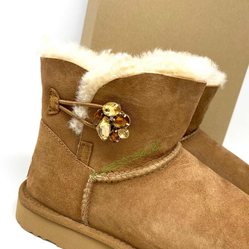 UGG Mini Bailey Button Women’s Boots Che Tan Suede - Picture 2 of 11